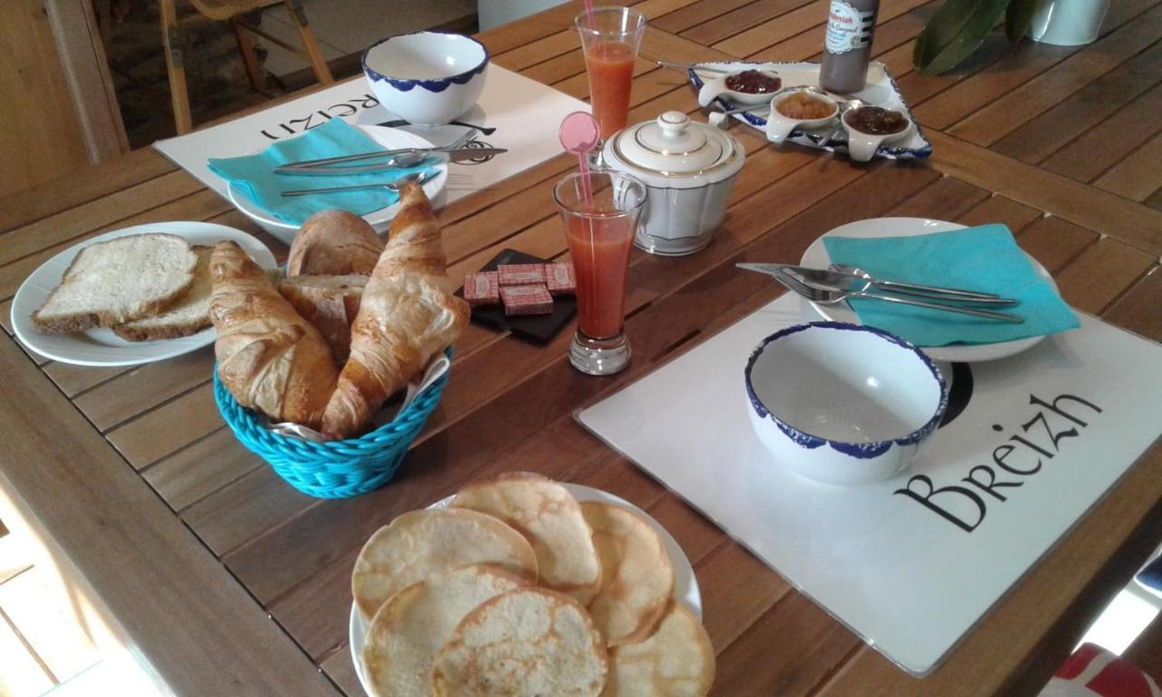 Le Petit Kerangoi Bed and Breakfast Pont-Aven Exteriör bild