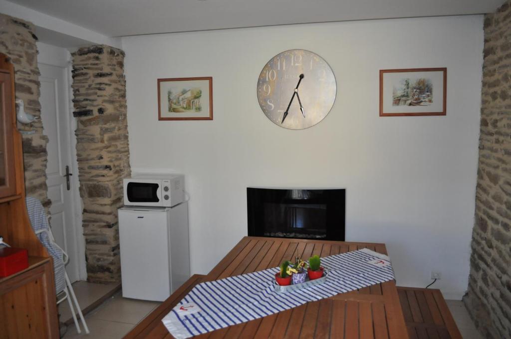 Le Petit Kerangoi Bed and Breakfast Pont-Aven Exteriör bild